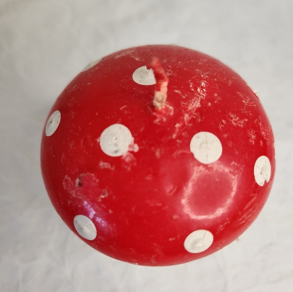 70s Wax Mushroom Candle - Picture 5 of 8